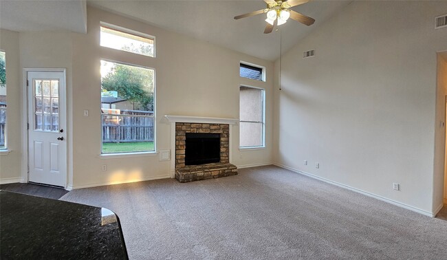 Building Photo - 2202 Cherry Hill Ct