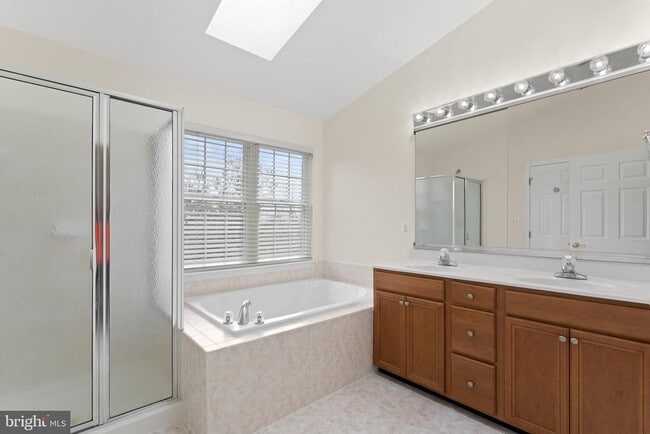 Building Photo - 128 Ivy Hills Terrace