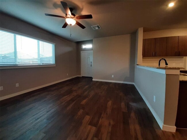 Building Photo - 25563 Starling Ln