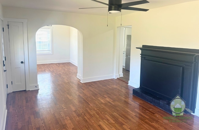 Building Photo - 904 Staunton Bridge Rd