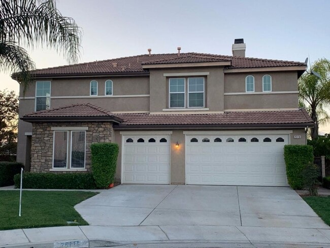 Primary Photo - Upgraded 5 Bedroom Home with Spectacular V...