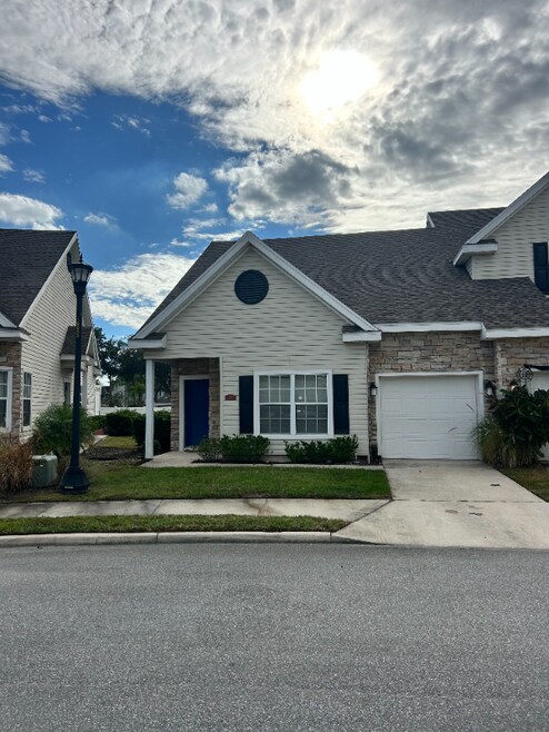 Building Photo - 2137 Winterset Dr