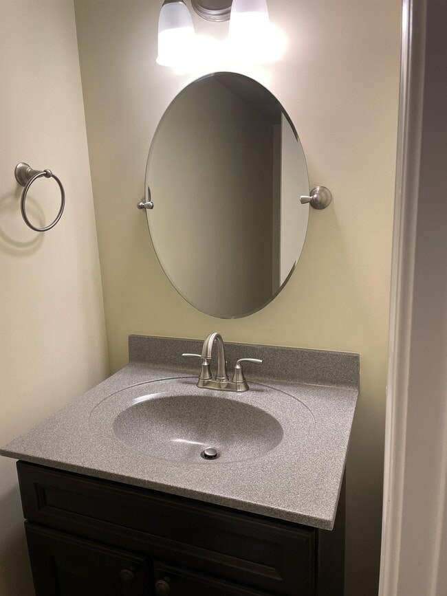 Building Photo - 152 Harvest Dr