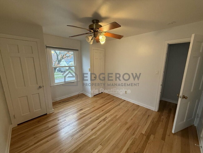 Building Photo - 844 Reynard St SE