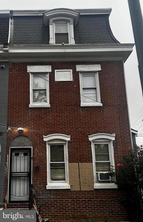 Primary Photo - 4701 Penn St