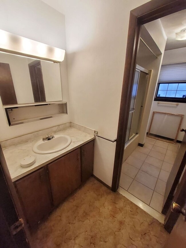 Building Photo - Spacious Townhome in Exeter, PA!