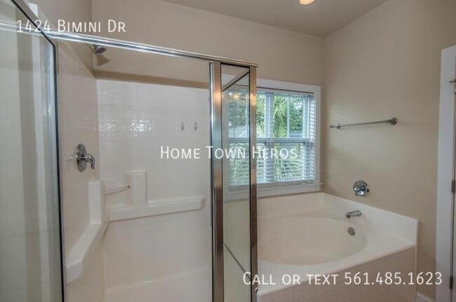 Building Photo - 1424 Bimini Dr