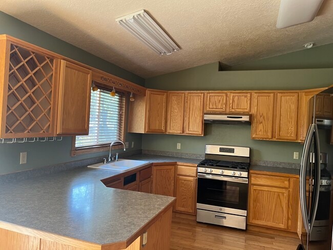 Building Photo - 278 Whispering Pine Dr
