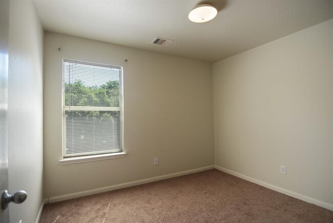 Building Photo - 8123 Barnes Ridge Ln