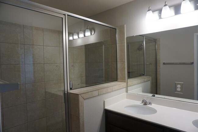 Building Photo - 268 Wapiti Rd