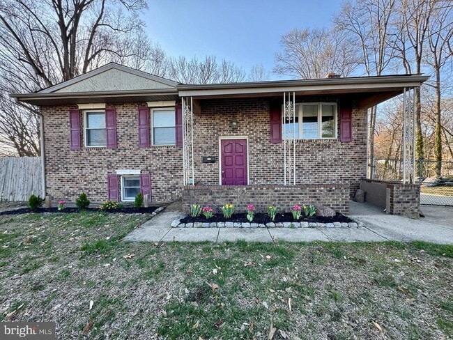 Building Photo - 722 Glenside Dr