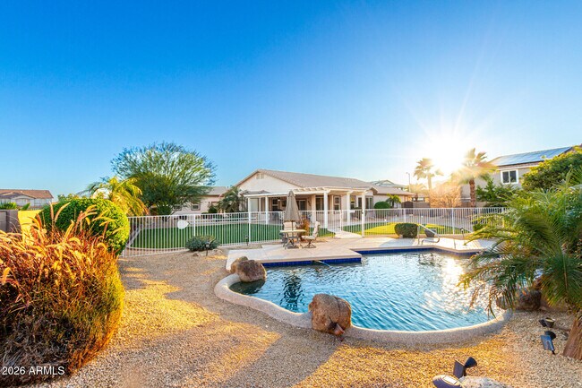 Building Photo - 15225 N 185th Ave