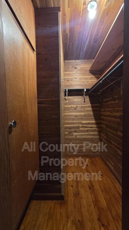 Building Photo - 205 Catherine Ave