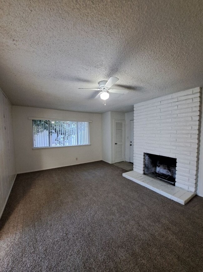 Building Photo - 132-6 Dayton