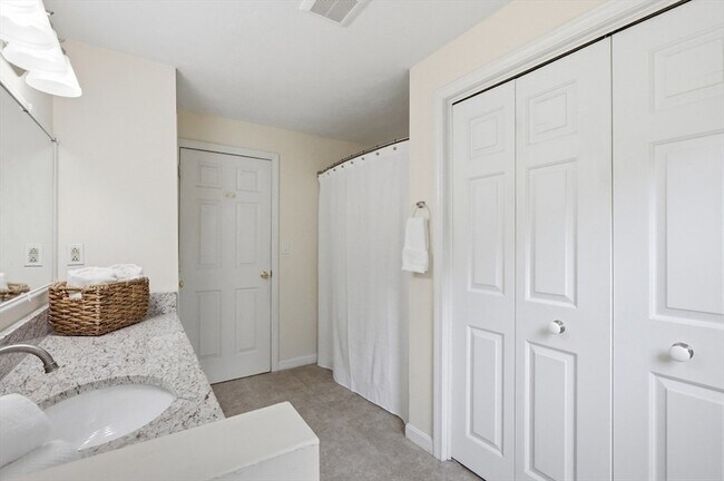 Building Photo - 51 Hosmer St