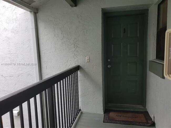Building Photo - 3837 Carambola Cir N
