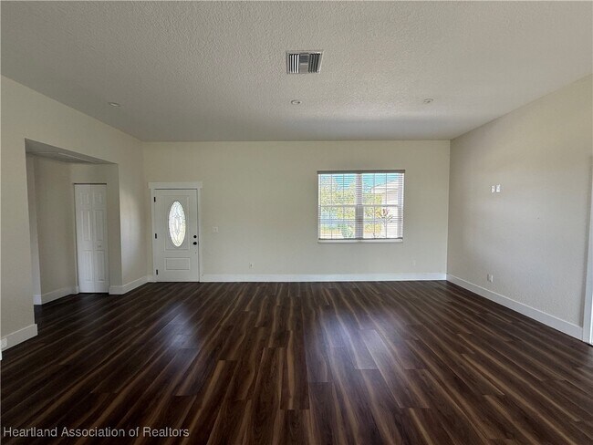 Building Photo - 91 Hellcat Ct NW