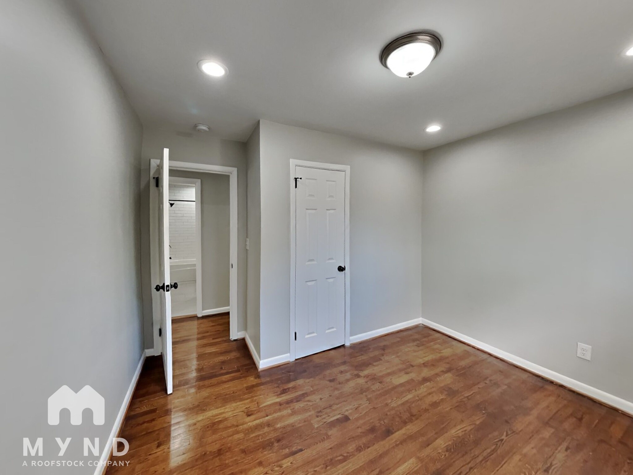 Building Photo - 212 7th Ave