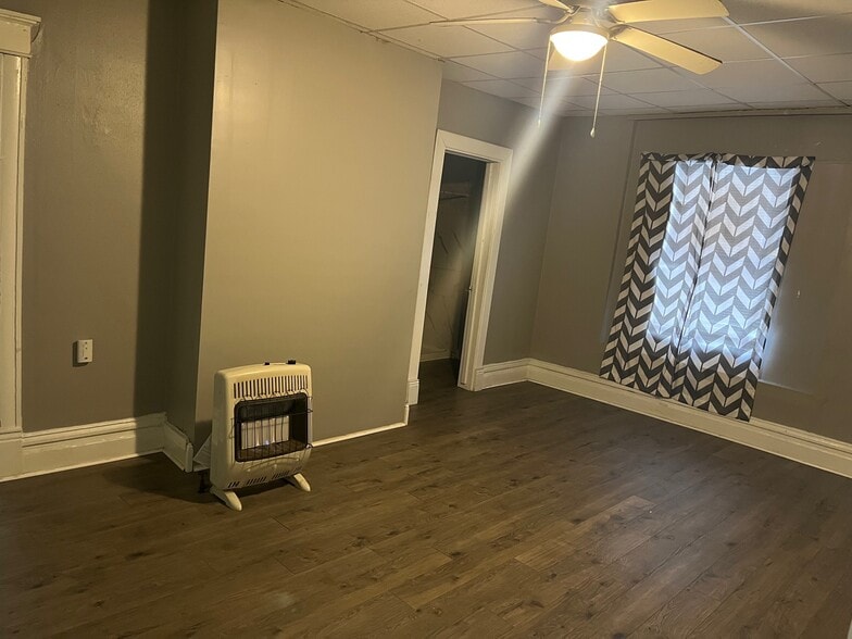 Bedroom - 428 13th St