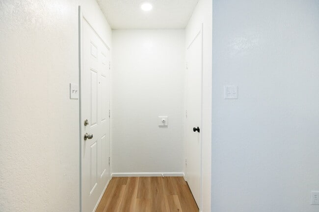 Building Photo - MOVE IN SPECIAL - HALF OFF 1ST MONTH RENT. Newly Remodeled Modern 2 bedroom with a garage