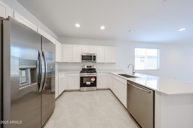 Building Photo - 16707 W Chama Dr