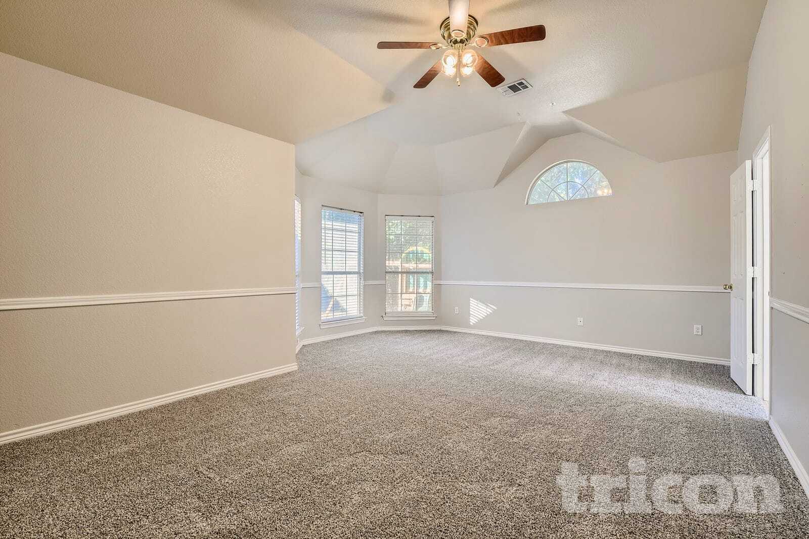 Building Photo - 1711 Newcastle Dr