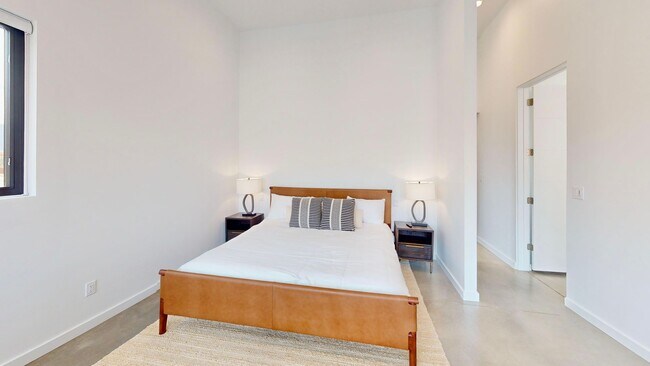 Building Photo - Beautiful Custom Home Available Now