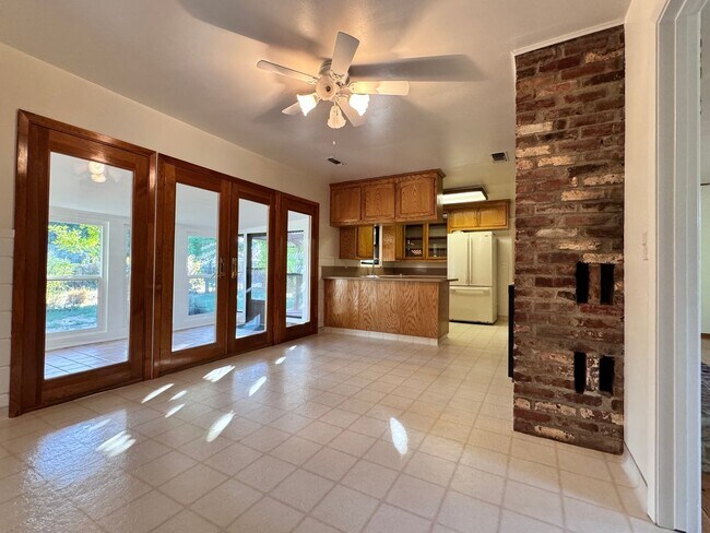 Building Photo - Gorgeous .5 acre lot in Auburn