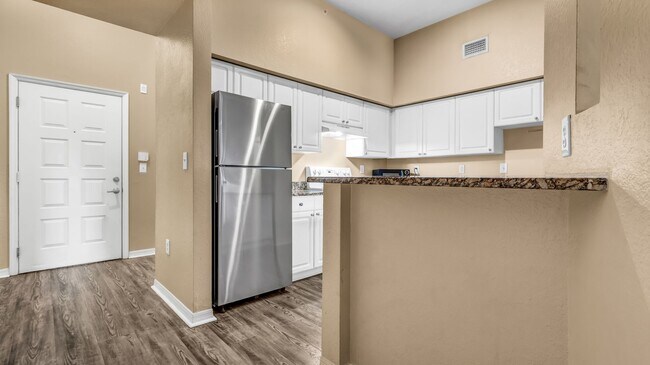 Building Photo - Great South Tampa 1st Floor 2BR/2BA Condo ...