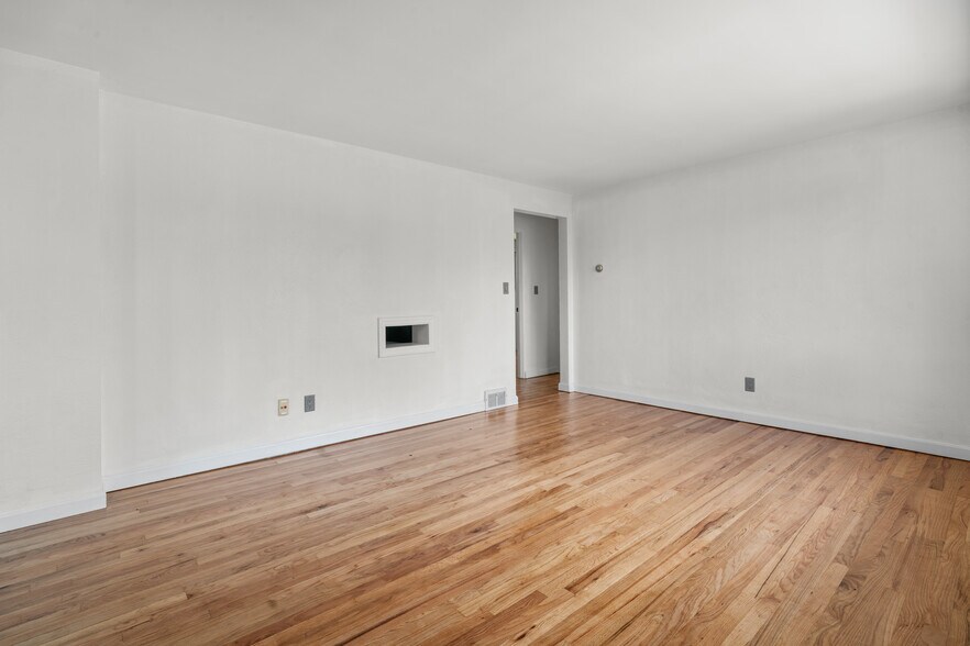 Building Photo - 235 McKinley St