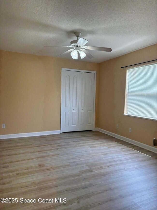 Building Photo - 791 Sunset Lakes Dr