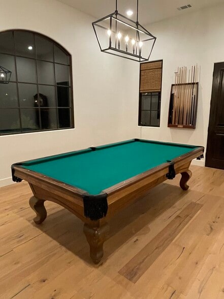 Building Photo - 480 Del Mar