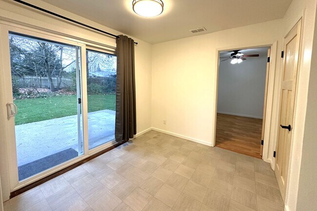 Building Photo - Great house in prime location now available, wont last long!