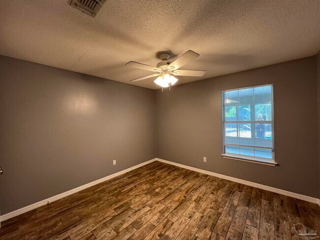 Building Photo - 5784 Twisted Oak Ct
