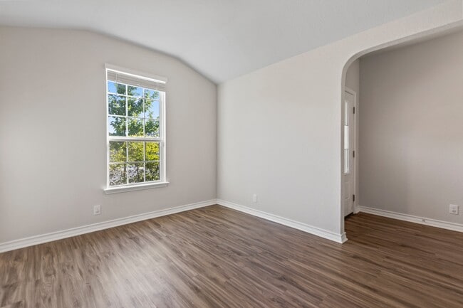 Building Photo - 13349 Bearded Flt