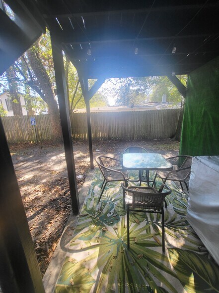 Building Photo - 3520 Post St