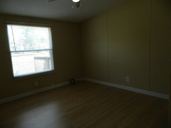 Building Photo - 3434 2nd St