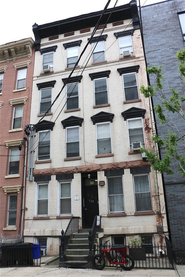 Building Photo - 320 Jefferson St