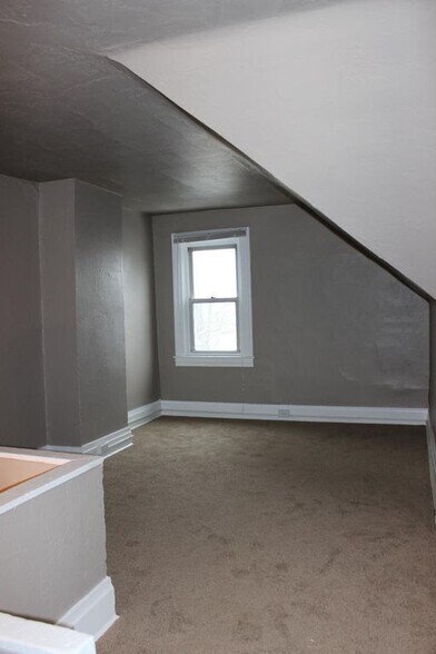 Building Photo - 256 Whipple St