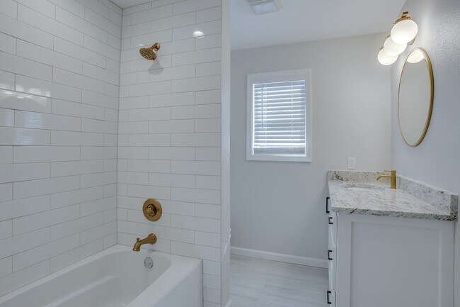 Building Photo - Pre Leasing for Fall 2026! 3/2 in Tech Terrace