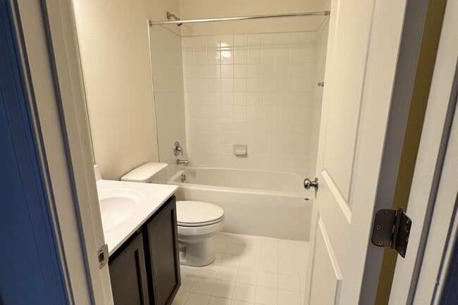 Building Photo - 2537 Westwind Blvd