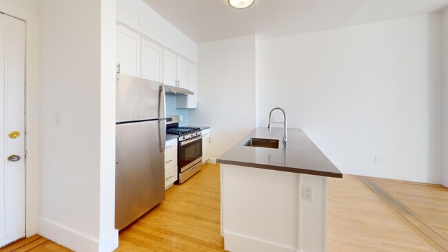 Building Photo - 1408 California St