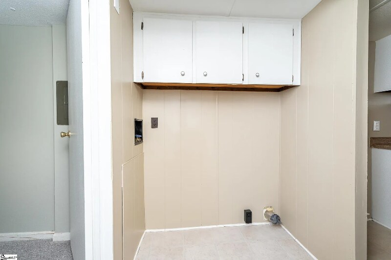 Building Photo - 110 Woodland Dr
