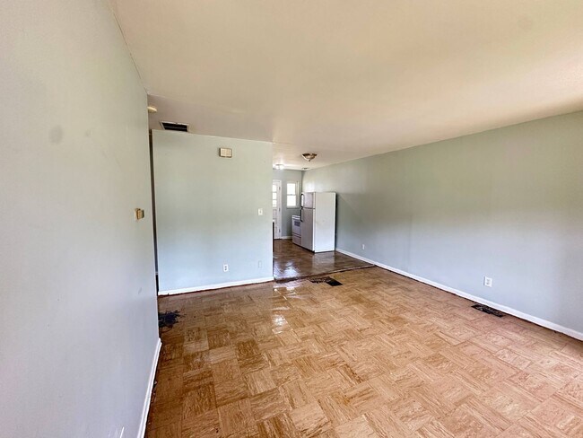 Building Photo - 2723 McCall St