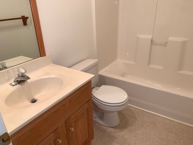 Building Photo - Don't Miss Out On This New Cumberland Town-Home For Rent, 3 Stories/3 Bedrooms/2.5 Bathroom In We...