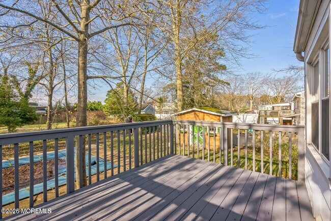 Building Photo - 1575 Deer Hollow Dr