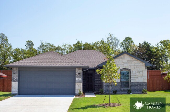 Building Photo - 792 Rd 5109