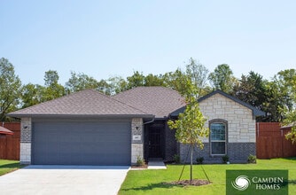 Building Photo - 10077 Spice Ln