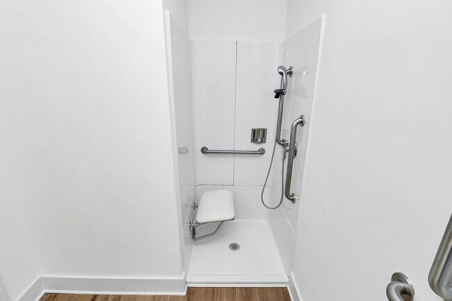 Building Photo - Beautiful Brand New ADA Accessible One Bedroom Apartment!