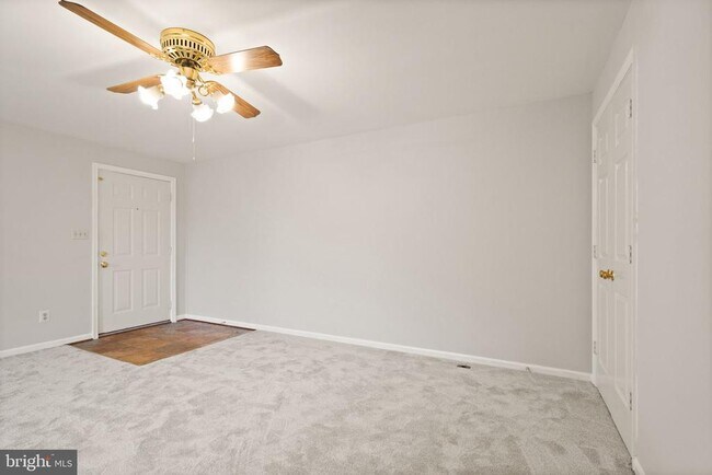 Building Photo - 318 Evergreen Mills Rd